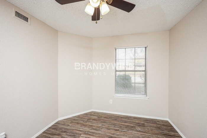 Building Photo - 926 Gable Ave