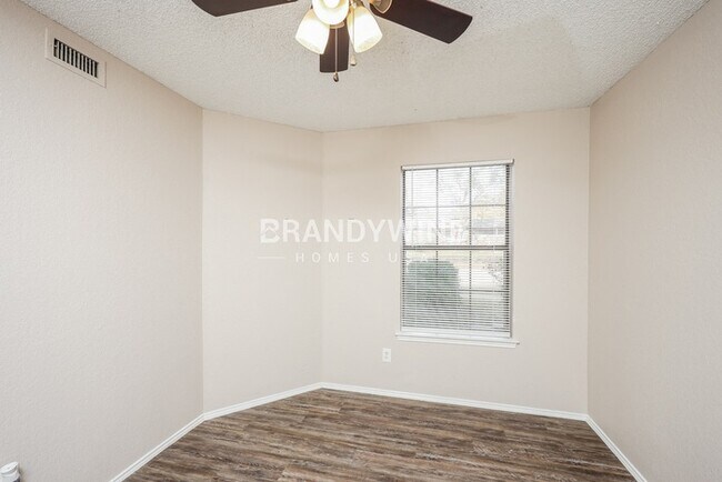 Building Photo - 926 Gable Ave