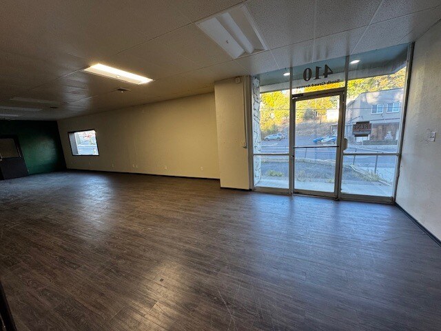 Building Photo - 410 S Grand Ave