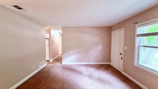 Building Photo - 4431 Donegal Cir