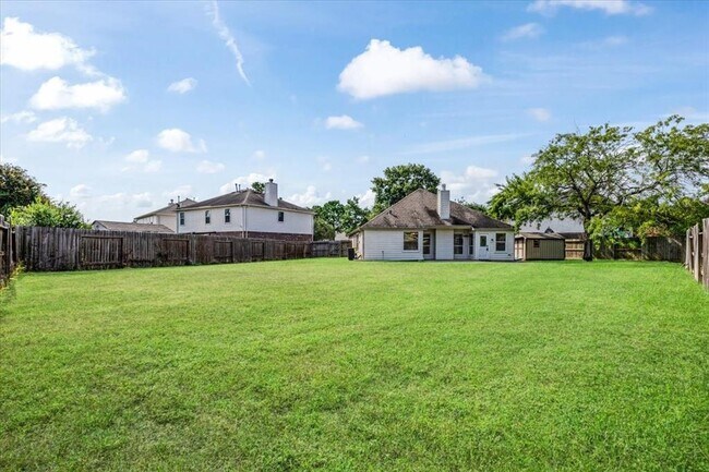 Building Photo - 29927 Sunwillow Creek Dr