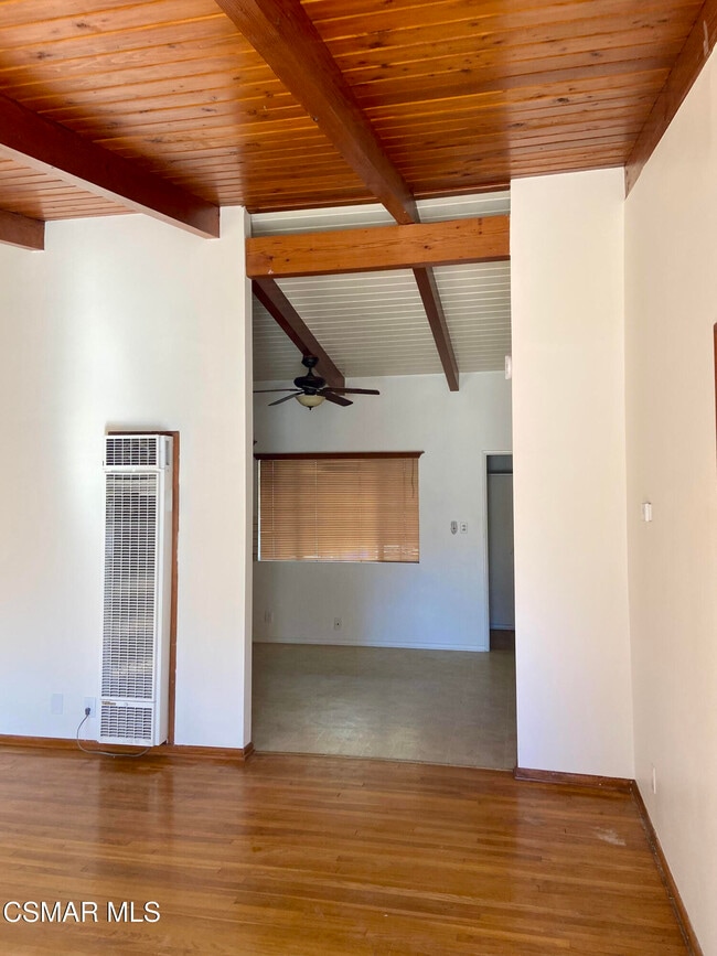 Building Photo - 3193 Royal Oaks Dr