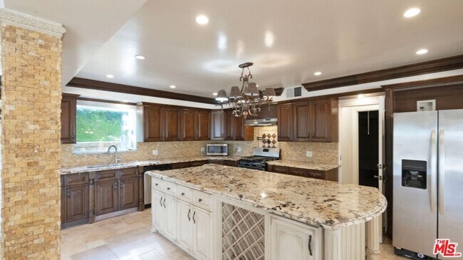 Building Photo - 3446 Alginet Dr