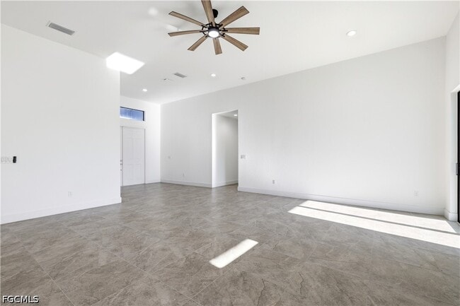 Building Photo - 1119 NW 28th Pl