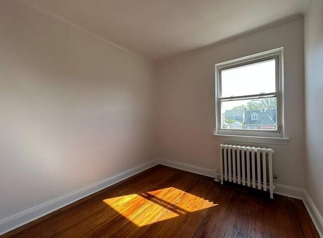 Building Photo - 76-12 175th St