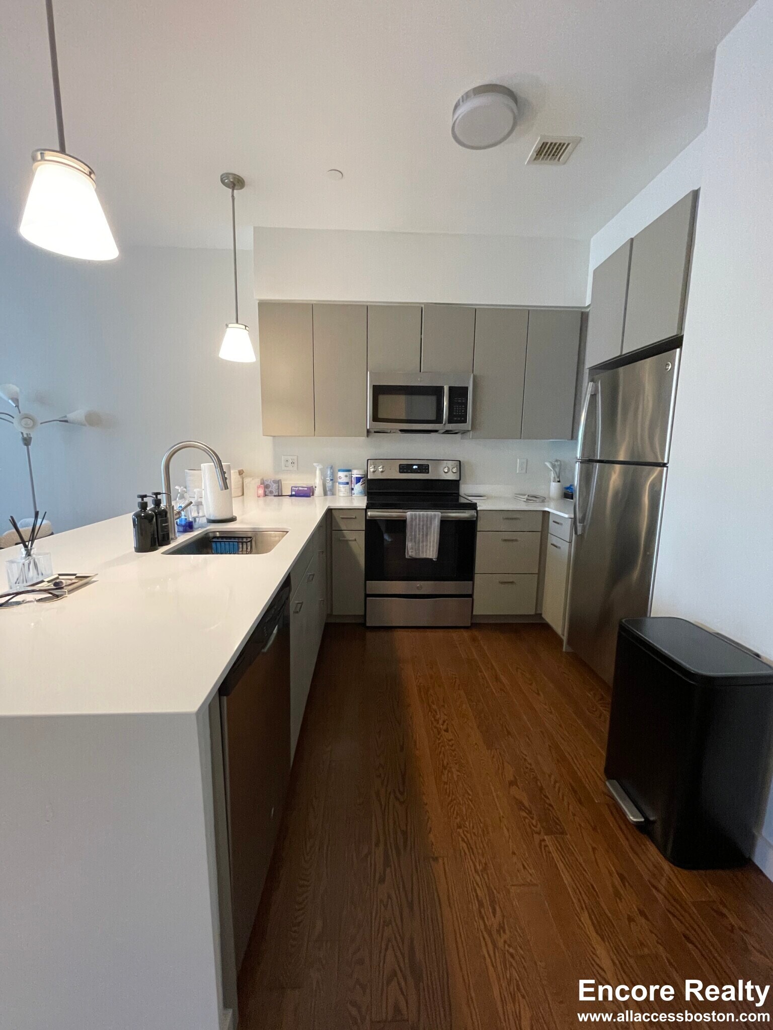 Building Photo - 455 Harvard St