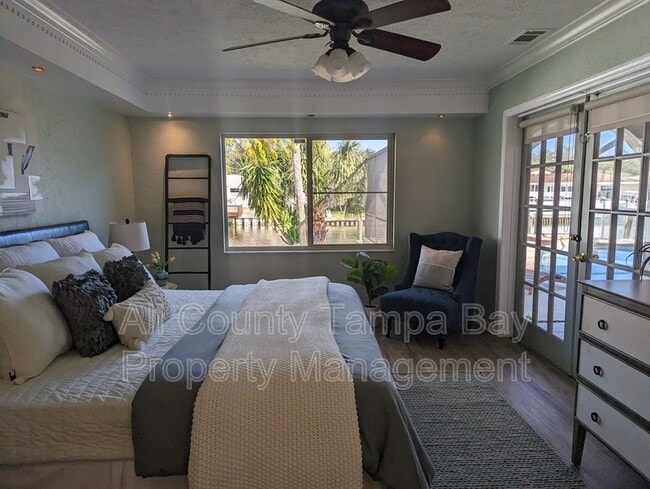 Building Photo - 3931 Venetian Way