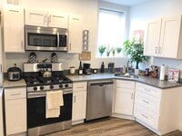 Building Photo - 81 Glenridge Ave