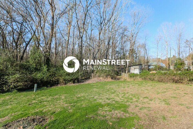 Building Photo - 3 Bedroom Pet-Friendly Home in Pineville, NC with Main Street Renewal