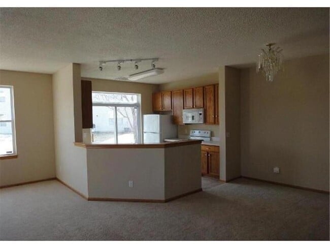 Building Photo - 9012 Garland Ln N