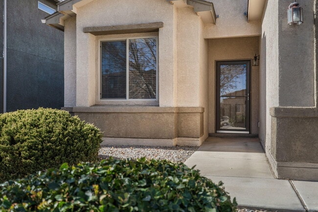 Building Photo - 1143 Desert Sunflower Dr NE