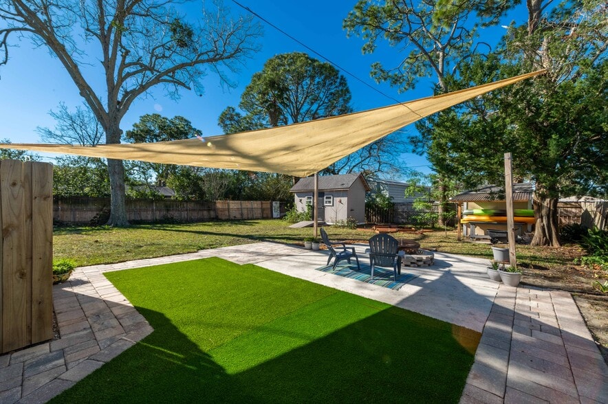 Building Photo - 1216 10th St N