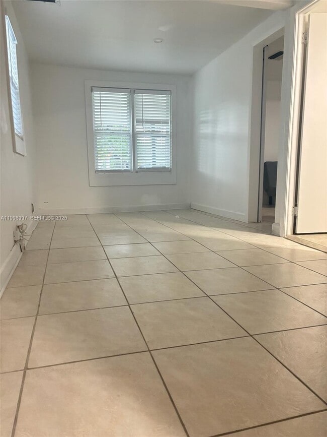 Building Photo - 719 Glenn Pkwy