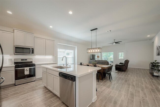 Building Photo - 15202 N Heron Heights Way