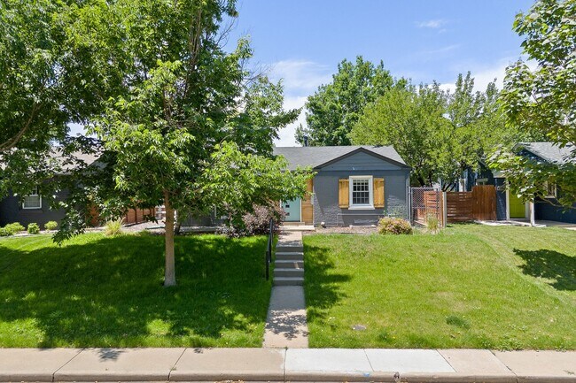 Building Photo - Recently Updated Home in Prime Sunnyside Neighborhood!