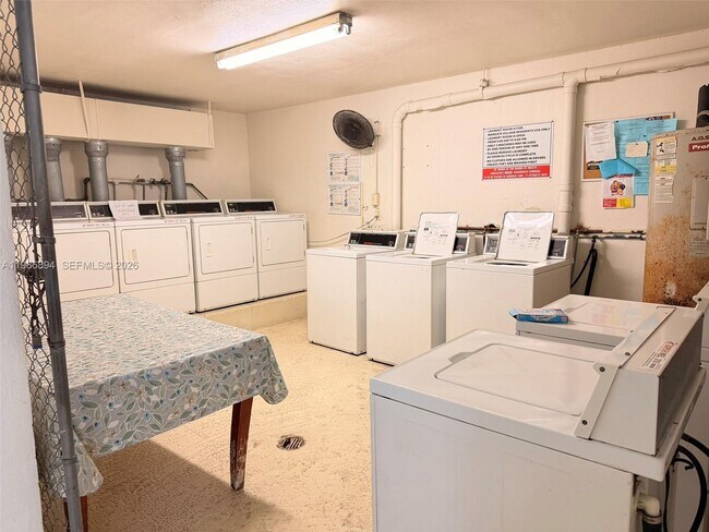 Building Photo - 6503 Winfield Blvd