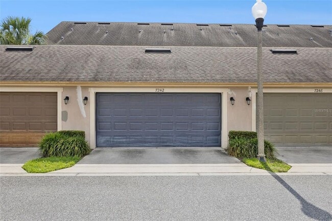Building Photo - 7242 Serenity Bend