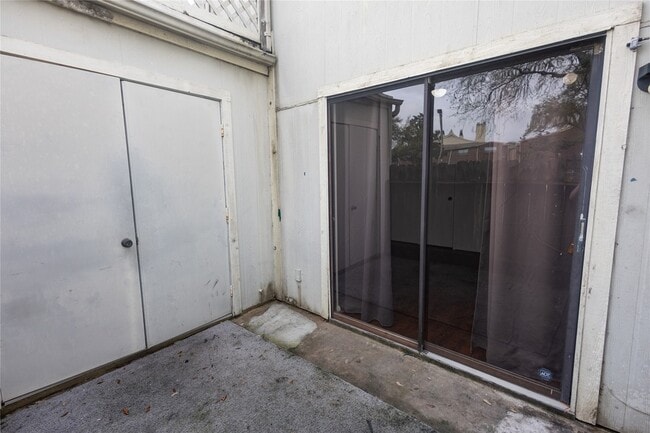 Building Photo - 8100 Cambridge St
