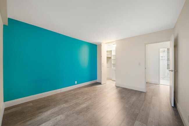 Building Photo - 7855 JFK Blvd E