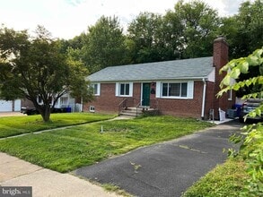 Building Photo - 5305 Yorktown Blvd
