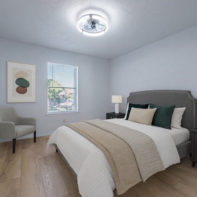 Building Photo - 462 Capehill Dr