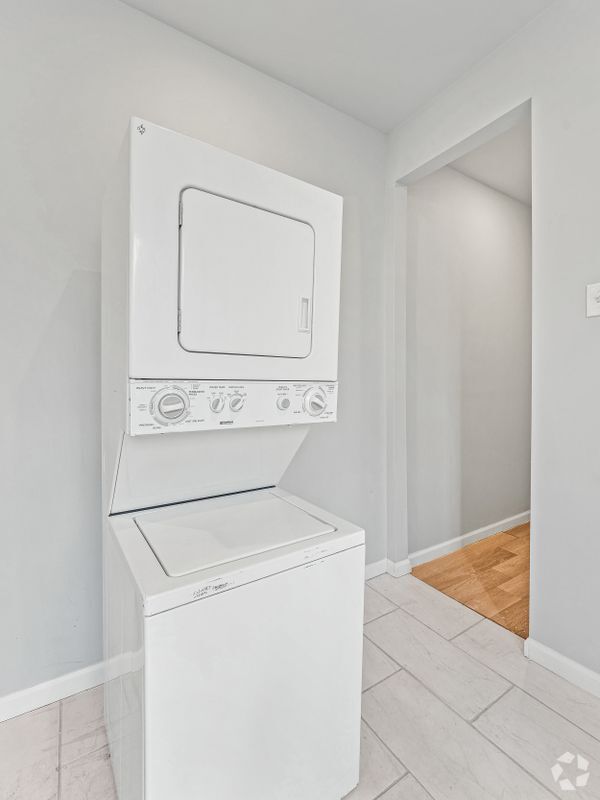 Building Photo - 1511 N 54th St