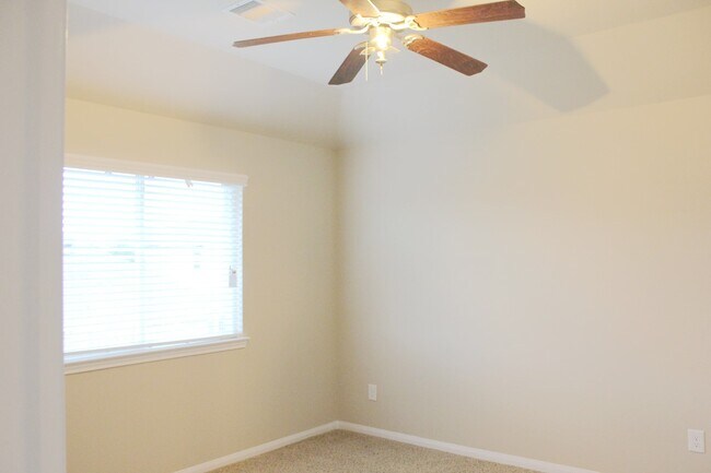 Building Photo - 19022 Pinewood Point Ln