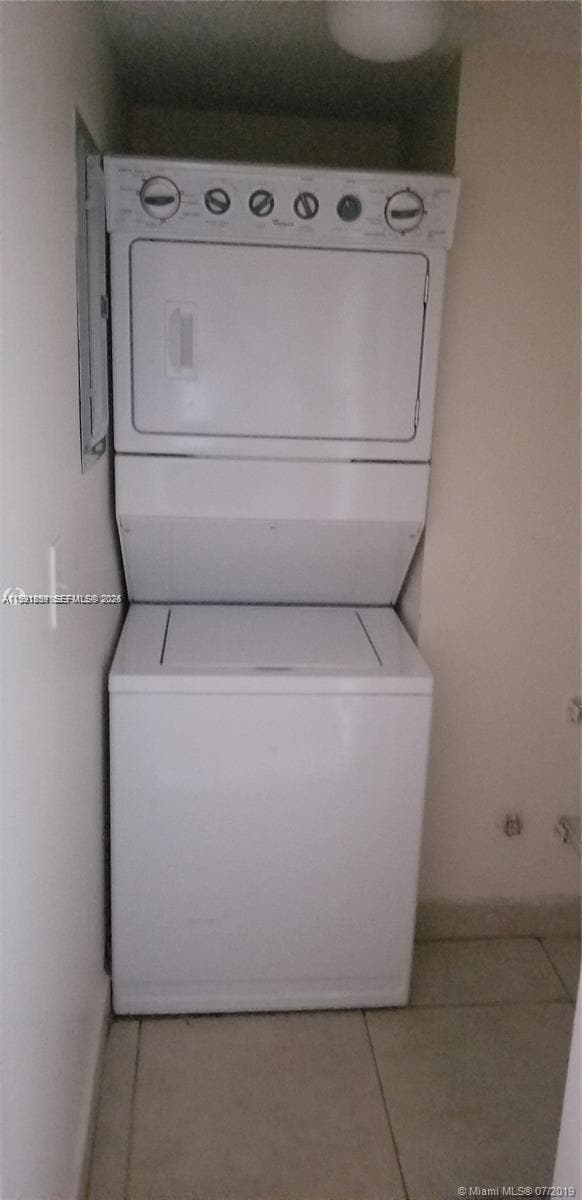 Building Photo - 9135 SW 125th Ave