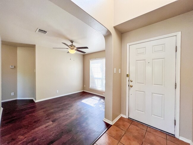 Building Photo - 218 Val Verde Dr