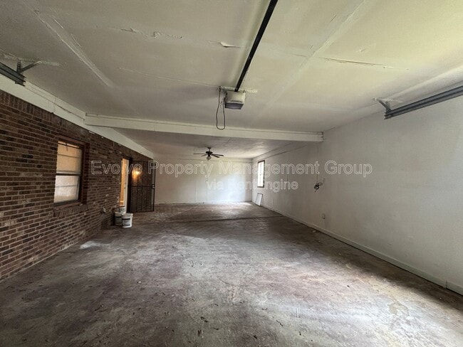 Building Photo - 4268 Glenbrook St