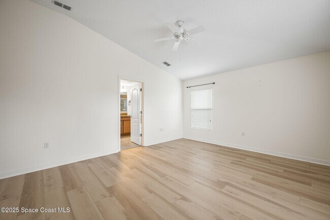 Building Photo - 3664 Gurrero Dr