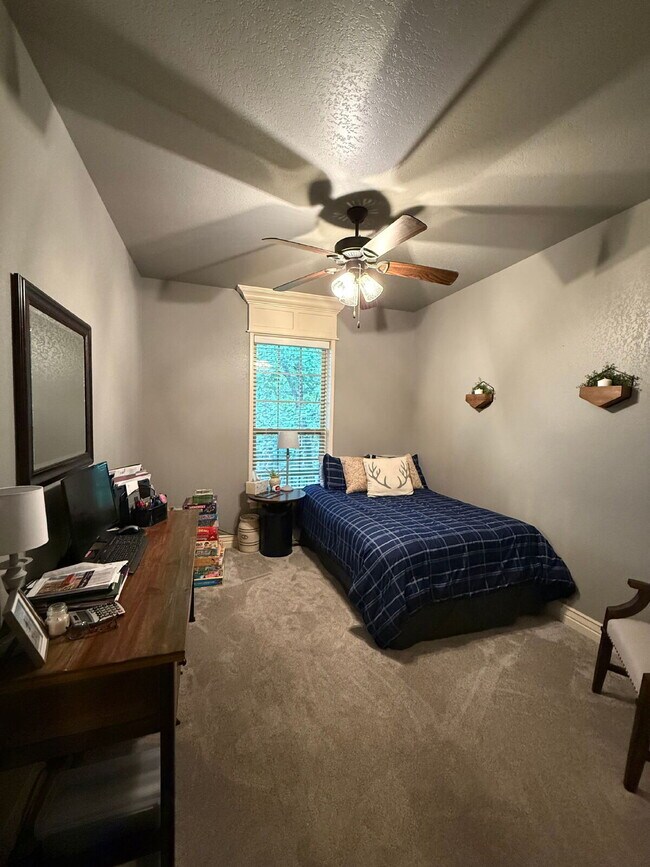 Building Photo - Pre-leasing for September - 5BR with all of the extras!