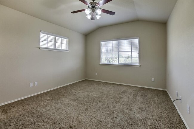 Building Photo - 3101 Davis Ln