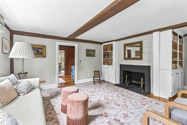 Building Photo - 60 Washington St