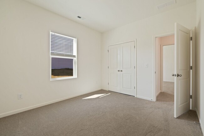 Building Photo - 724 Shepard Rock Dr