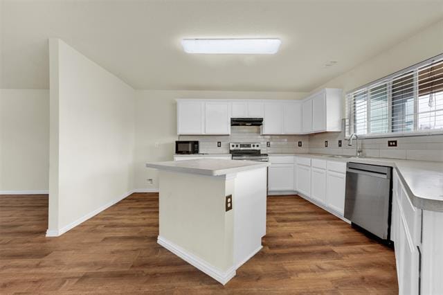 Building Photo - 917 Bloomfield Dr