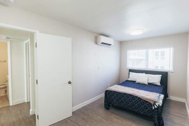 Building Photo - 245 Lee Street