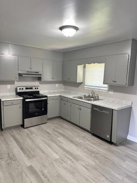 Building Photo - 4100 N Ocoee St