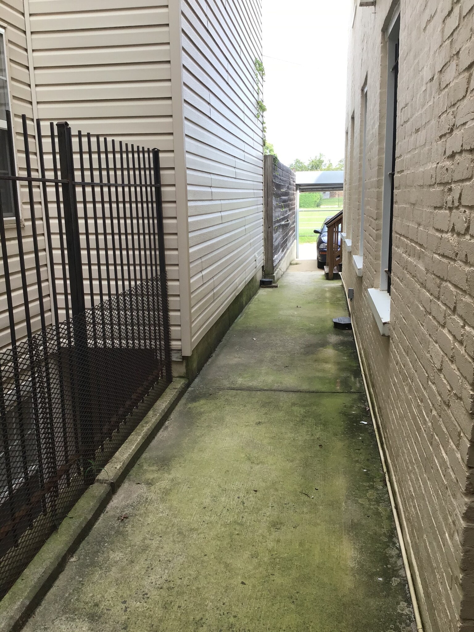 Rear corridor - 1425 5th St NW