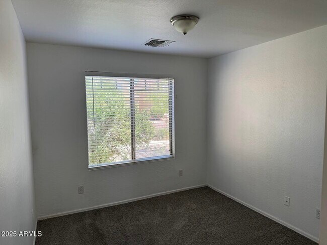 Building Photo - 8541 W Riley Rd