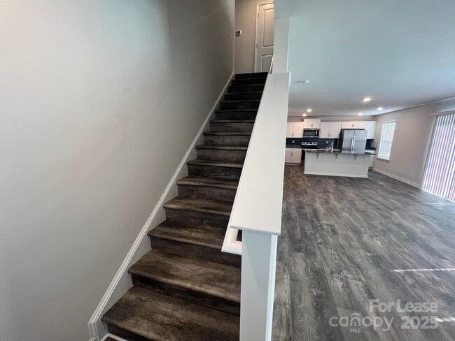 Building Photo - 7868 Whispering Strm Dr