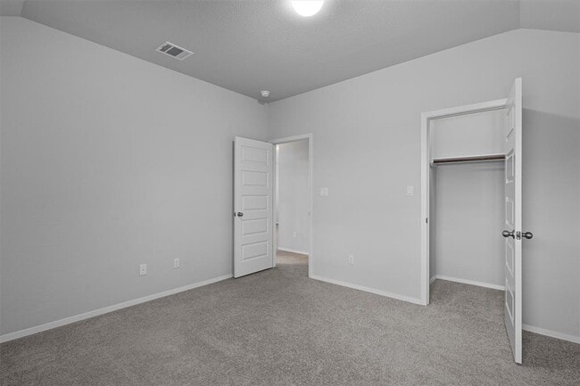 Building Photo - 300 Delta Crst