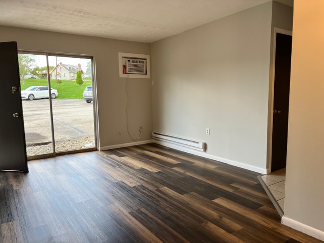 Building Photo - 232-238 Elyria St