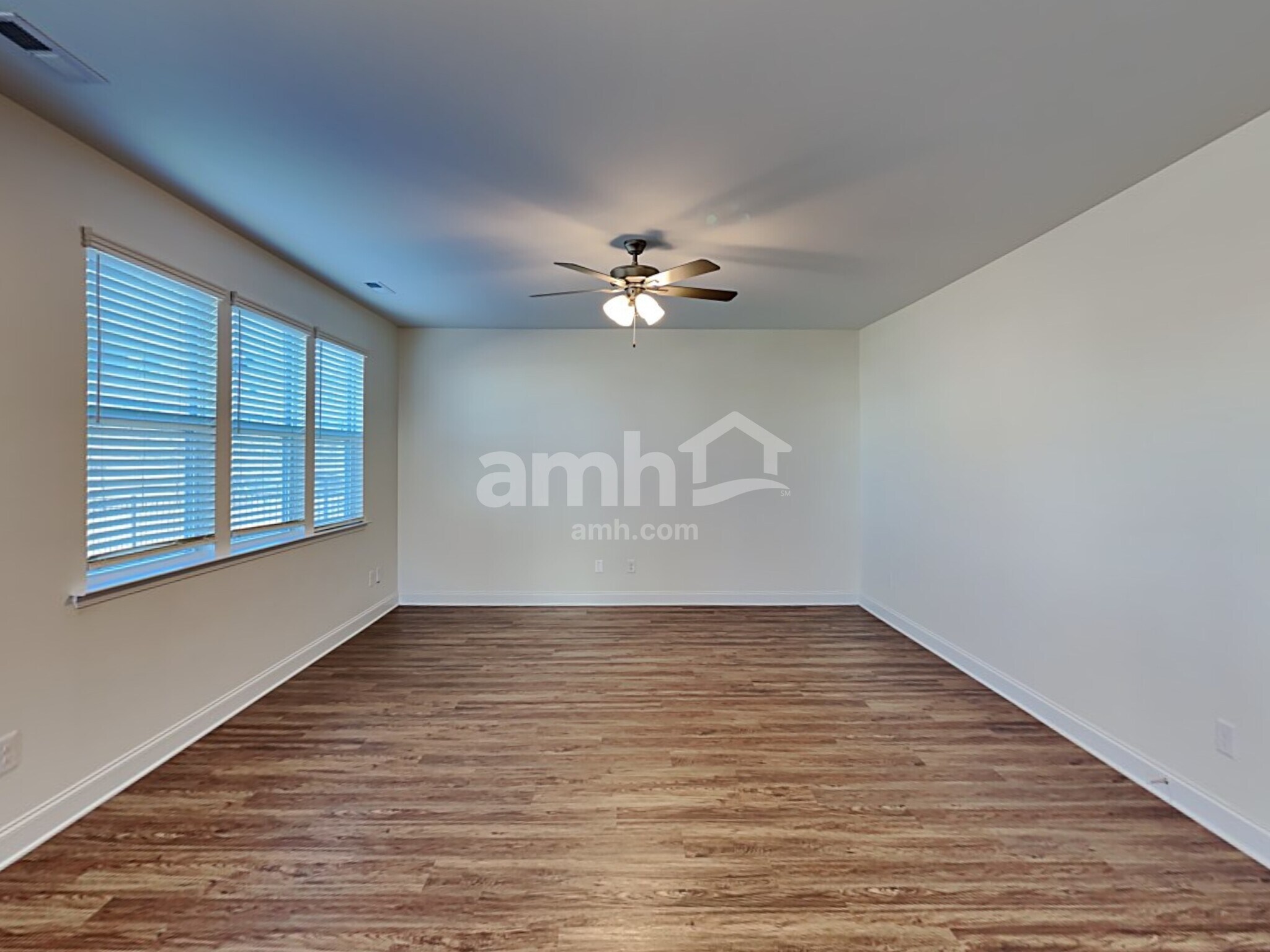 Building Photo - 2134 Laurel Vlg Cir