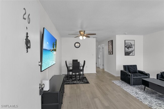 Building Photo - 3225 E Riverside Dr