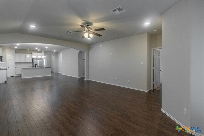 Building Photo - 263 Bainbridge Rd