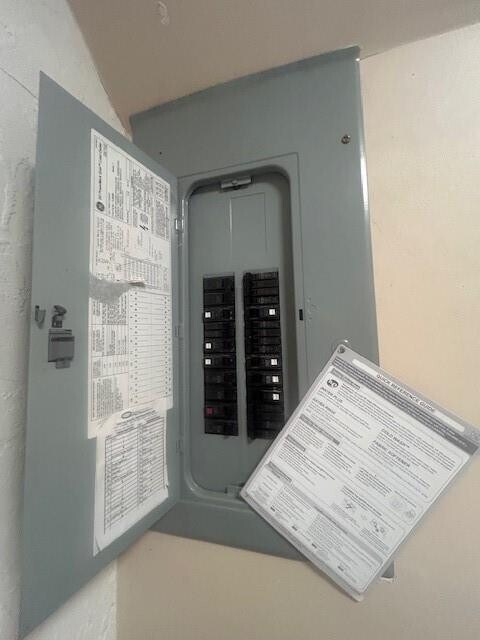 Building Photo - 2821 SE 5th Cir