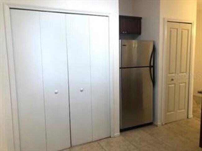 Building Photo - 1 Bedroom / 1 Bath Condo in Lake Mary Available Now!