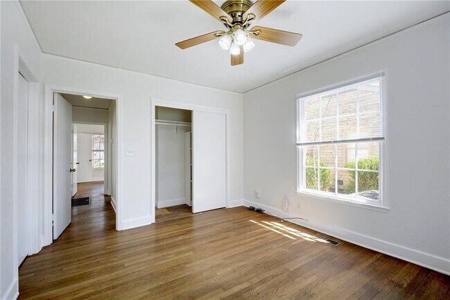 Building Photo - 1602 Mohle Dr