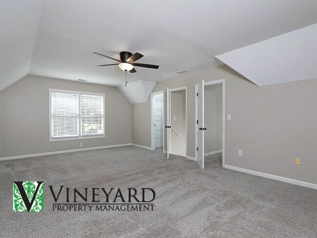 Building Photo - 255 Henson Way